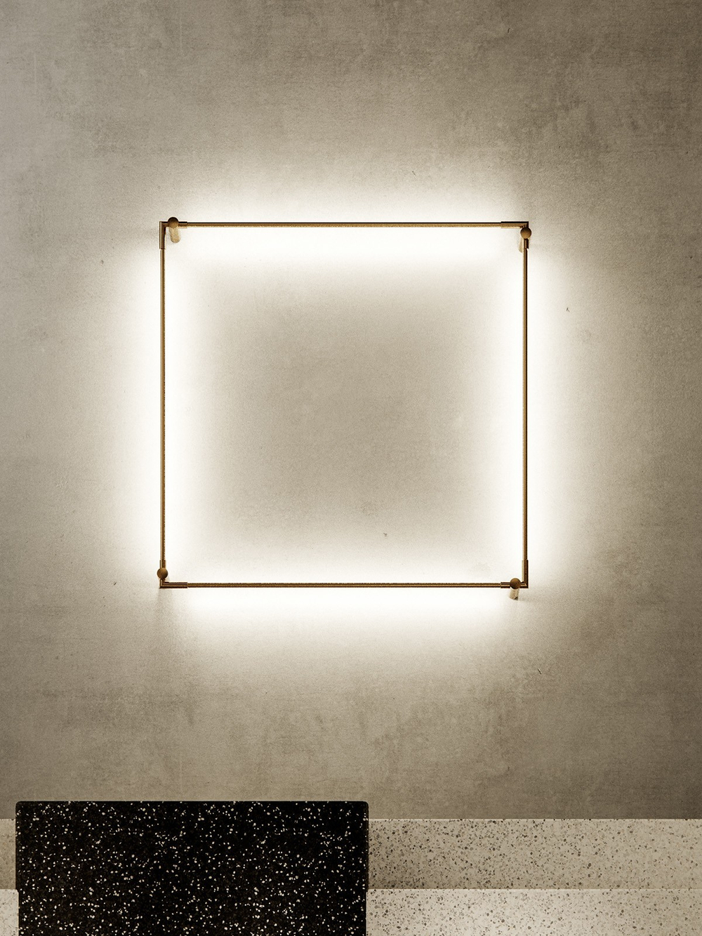 THIN PRIMARIES WALL-MOUNTED SQUARE