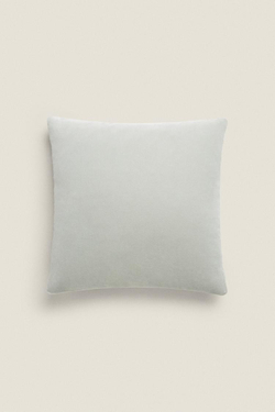 ZARA HOME БАРХАТНЫЙ ЧЕХОЛ ДЛЯ ДЕКОРАТИВНОЙ ПОДУШКИ, СВЕТЛО-СЕРЫЙ