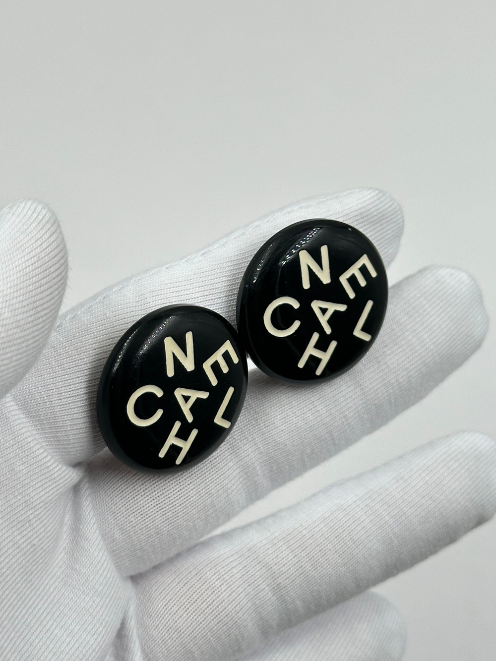 Клипсы Chanel
