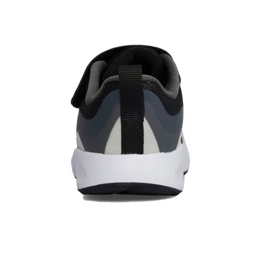 alt="Дышащая сетка и петля на пятке Nike Wearallday черно-белая модель"