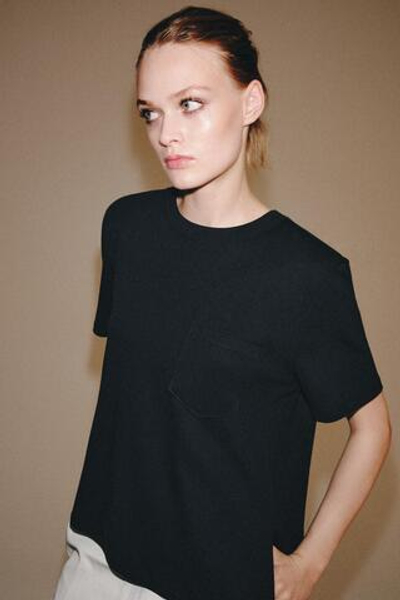 ФУТБОЛКА INTERLOCK С КАРМАНОМ — ZARA