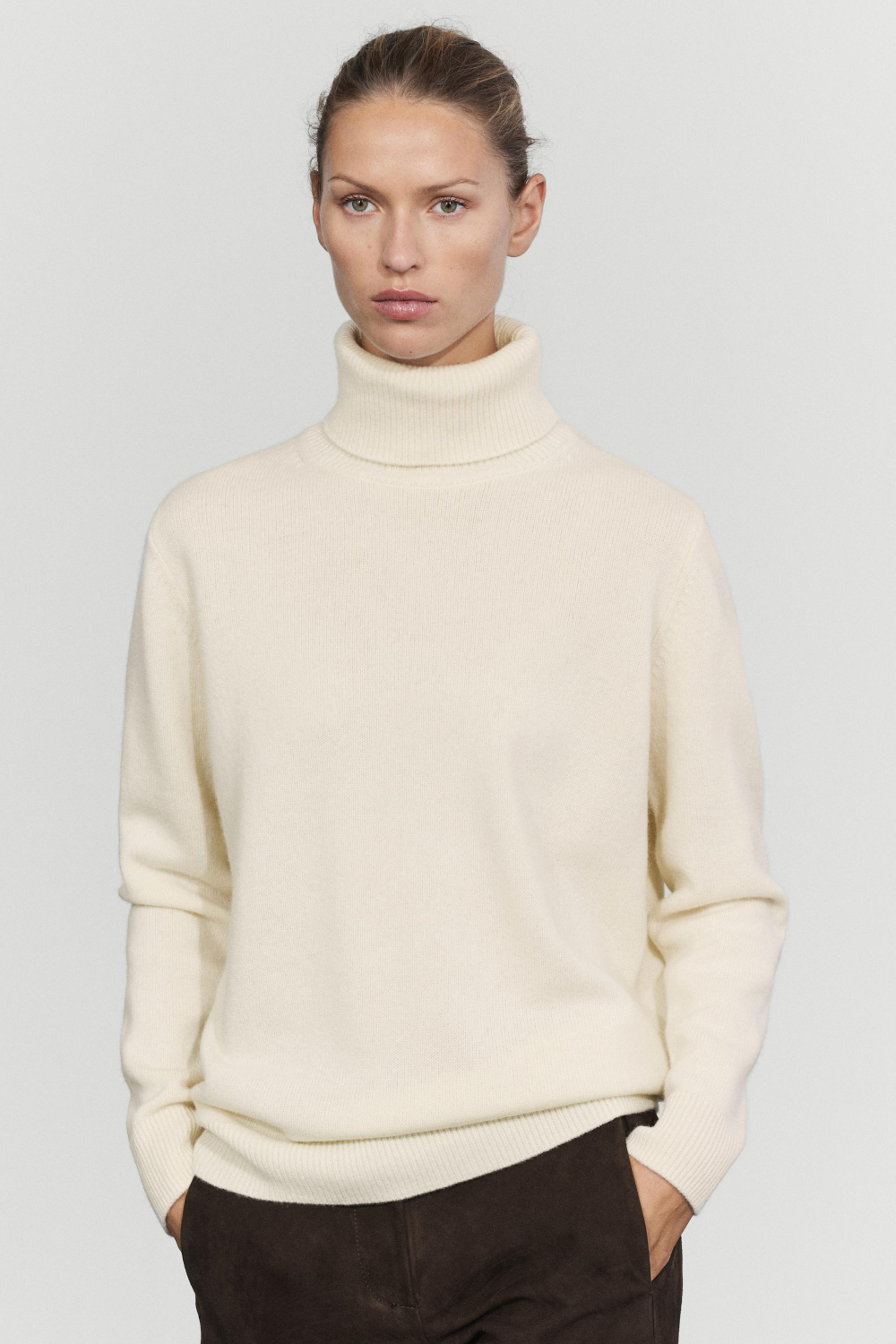 Massimo Dutti Трикотажный джемпер из смесовой шерсти с высоким воротником, натуральный/кремовый