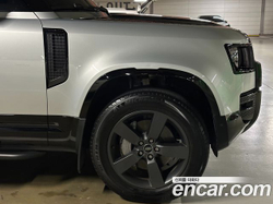 Land Rover Defender 110 D300 X-Dynamic HSE — 2024
