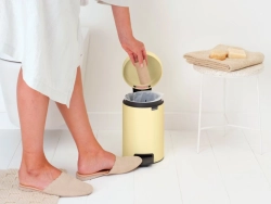 Brabantia Контейнер для мусора NewIcon 3 л желтый EAN 8710755233760