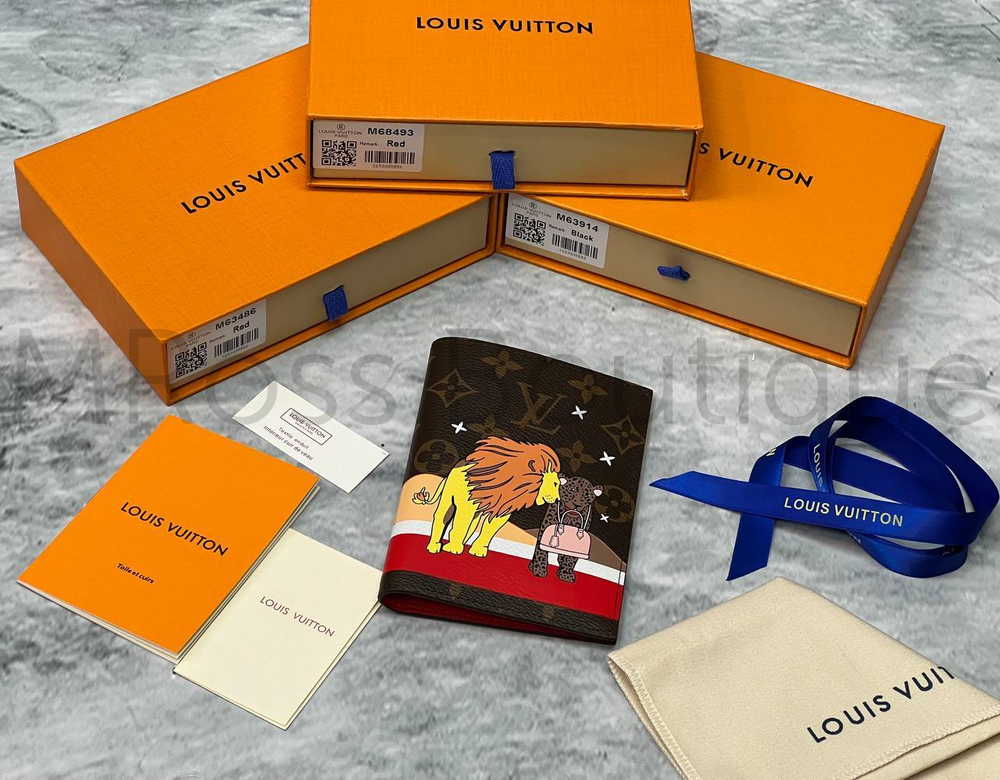 Женская обложка для паспорта Louis Vuitton с принтом льва