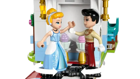 Конструктор LEGO Disney 43275 Замок Золушки и конная карета