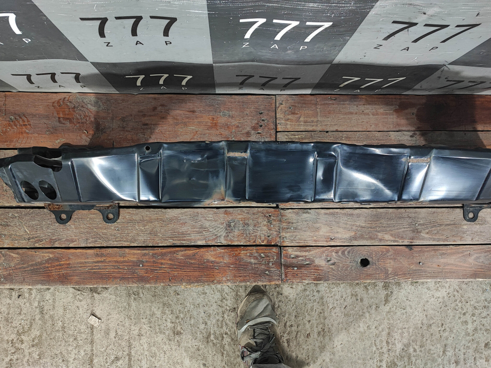 Усилитель переднего бампера Honda CR-V 5 (RW) 16-нв Б/У Оригинал 71130TLER02