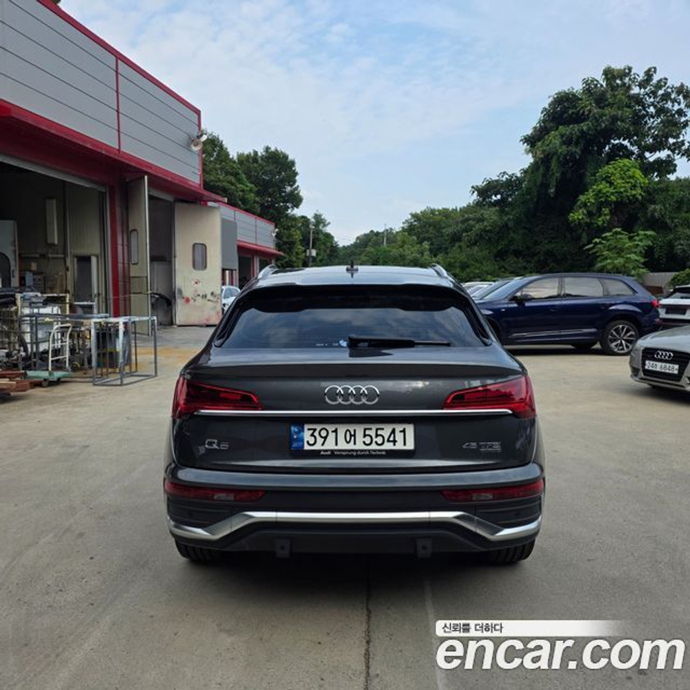 Audi Q5 45 TFSI Quattro Premium Sportback — 2023