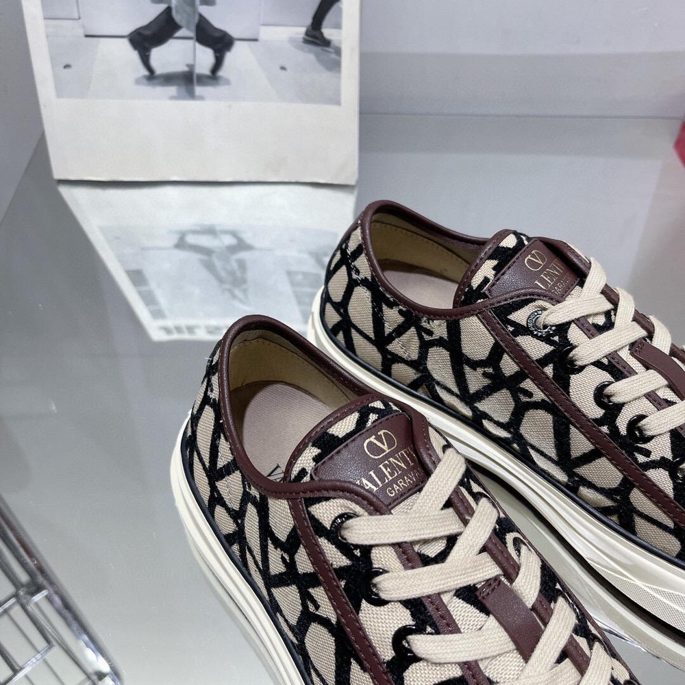 Кеды Valentino
