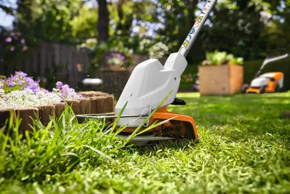 Аккумуляторная мотокоса Stihl FSA 30 SET (AS 2 AL 1)