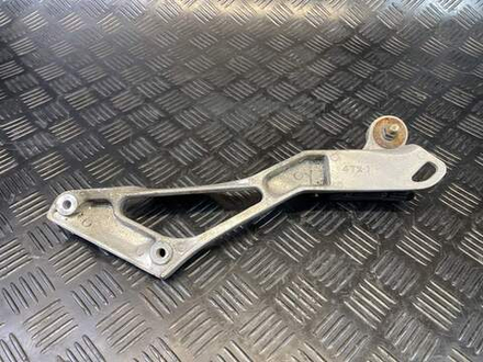 Подножка пассажирская левая Yamaha TDM850 RN03J (с кронштейном) 054006