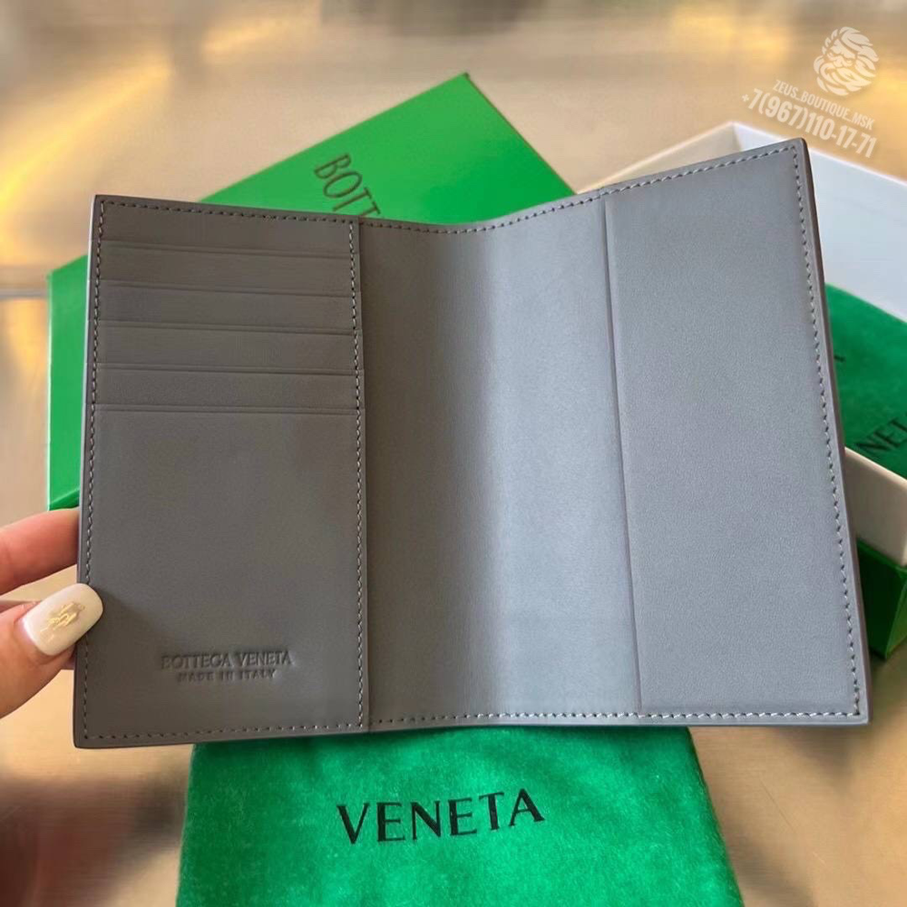 Обложка для паспорта Bottega Veneta
