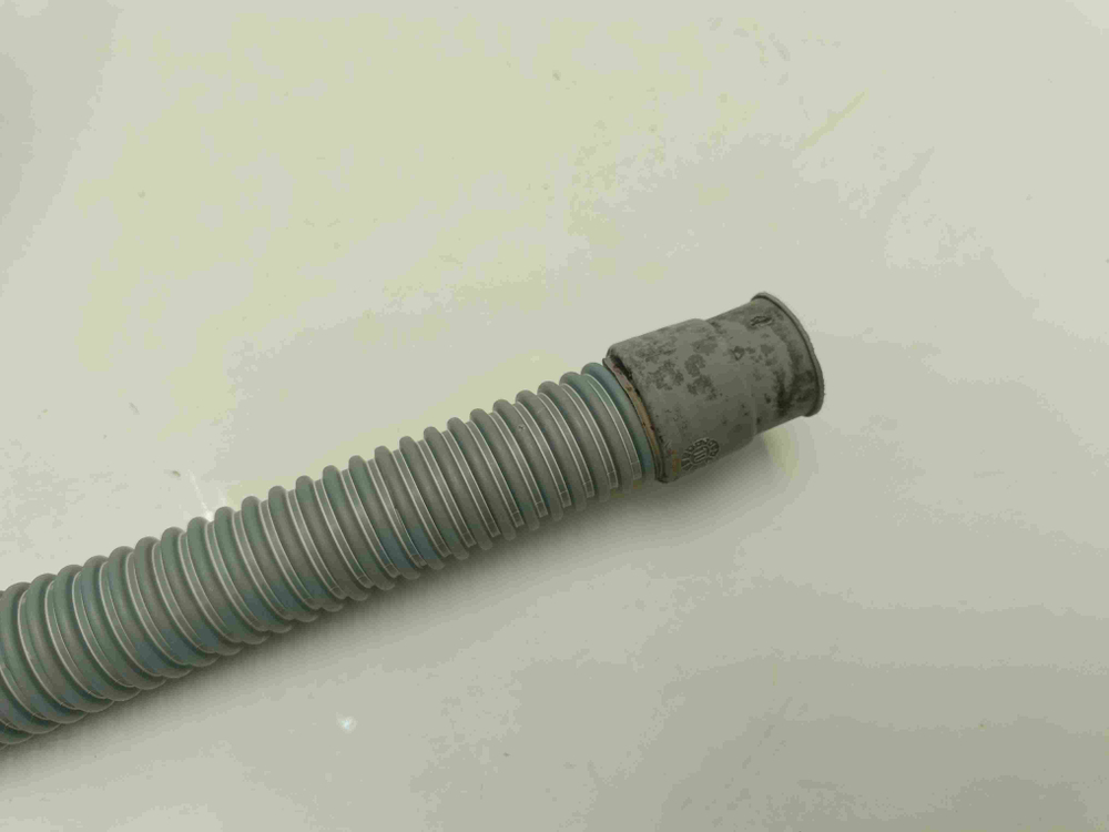 LS60840L кт224 Сливной шланг для стиральной машины AEG LS60840L б/у