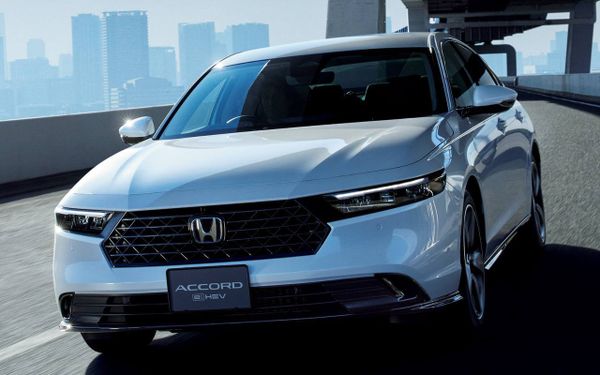 В Японии стартовали продажи 11-го поколения Honda Accord. В Японии стартовали продажи 11-го поколения Honda Accord.