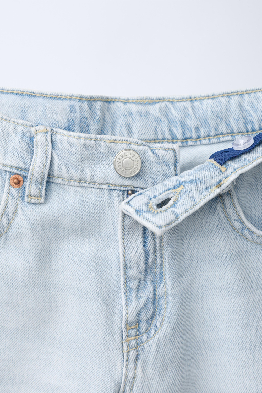 ZARA ДЖИНСОВЫЕ ШОРТЫ, ГОЛУБОЙ