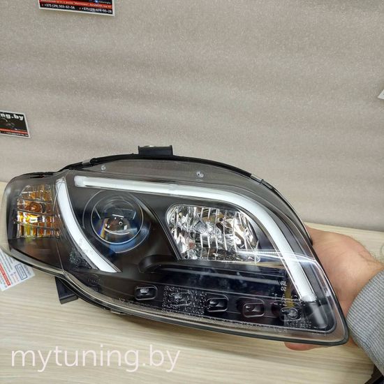Передние фары Audi A4 B7 led tube lights black