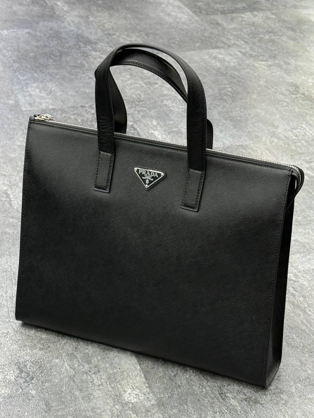 Портфель Prada