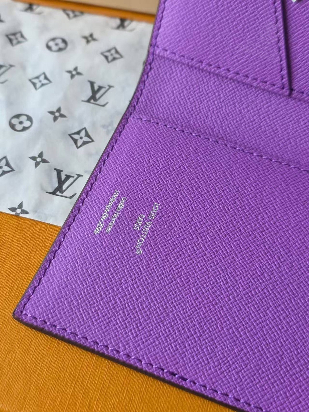 Обложка для паспорта Louis Vuitton