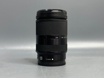 Sony 18-200mm f/3.5-6.3 E LE точки под передней линзе