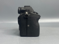Sony A7 III 13.637 кадров