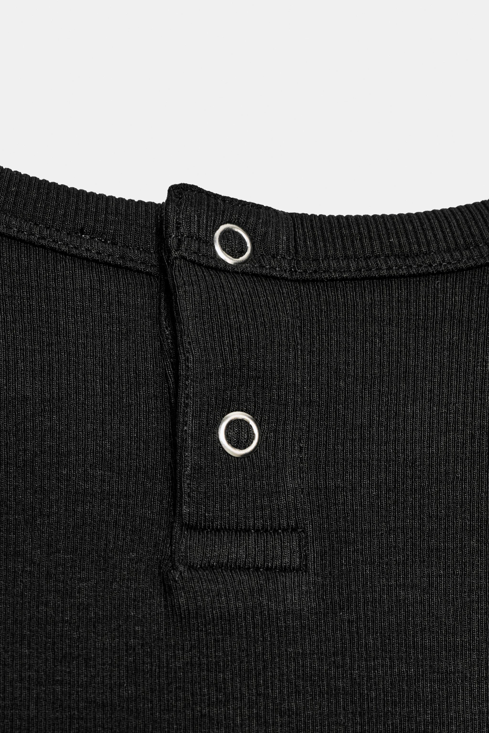 ФУТБОЛКА В РУБЧИК НА КНОПКАХ — ZARA