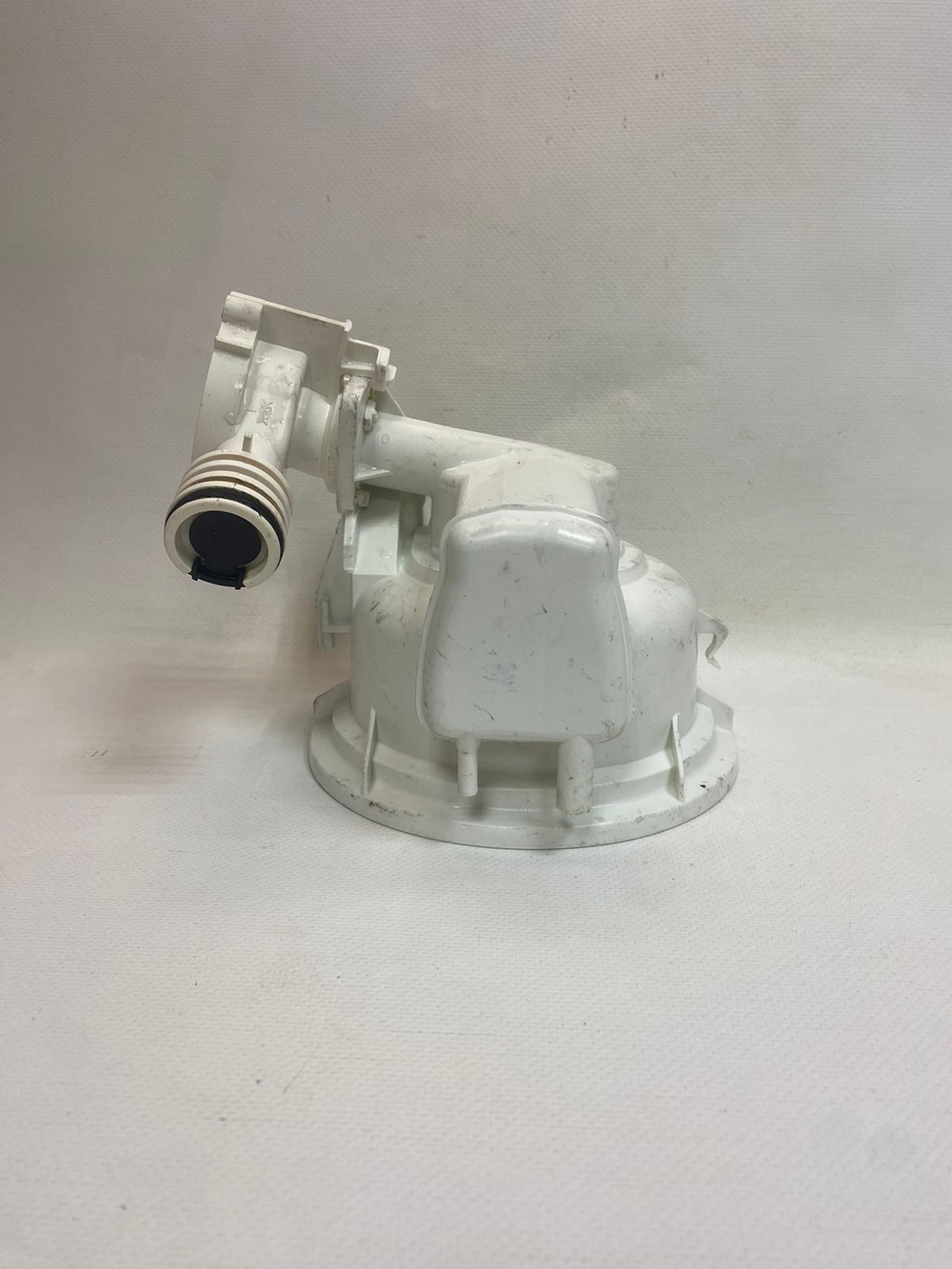 LS2450ST ктпч36 Чаша поддона для посудомоечных машин Indesit, Ariston C00054870 б/у