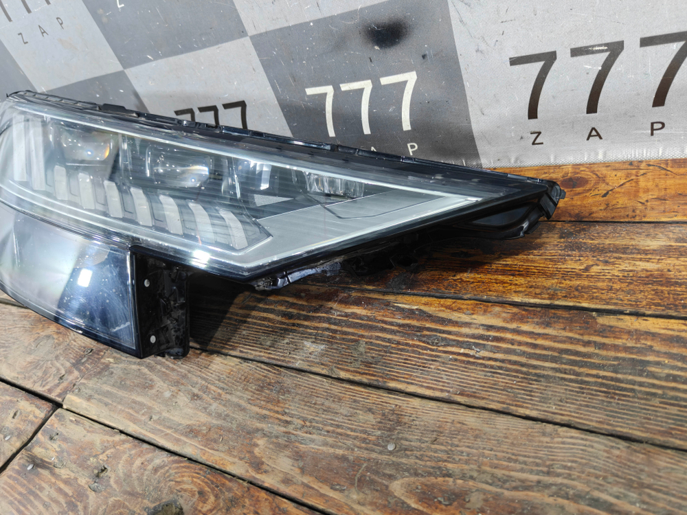 Фара правая LED Audi Q8 (4MN) 18-нв Б/У Оригинал 4M8941784