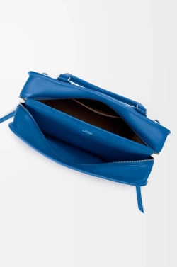 Loewe Большая сумка Amazona 180 из мягкой телячьей кожи, ярко-синий