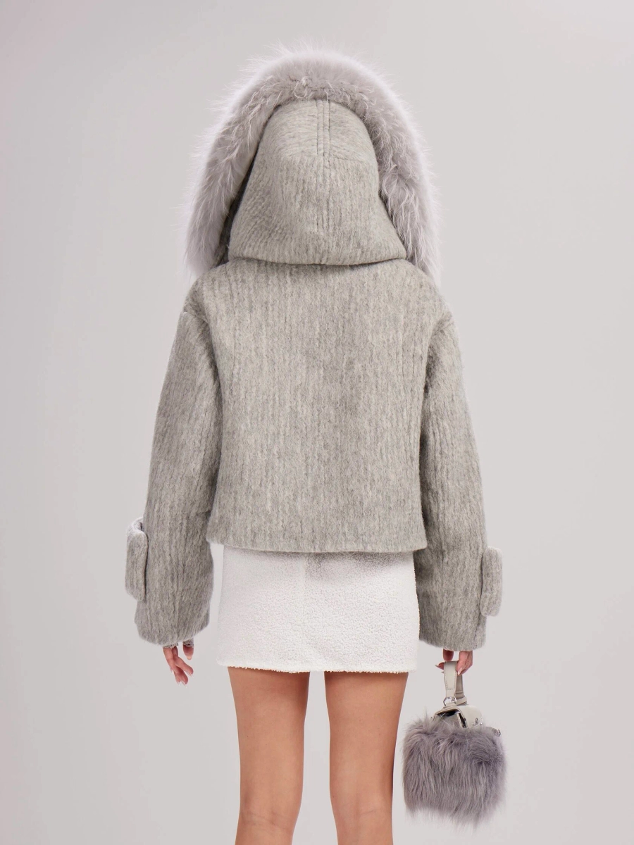 Oversize пуховик с шерстяной фактурой