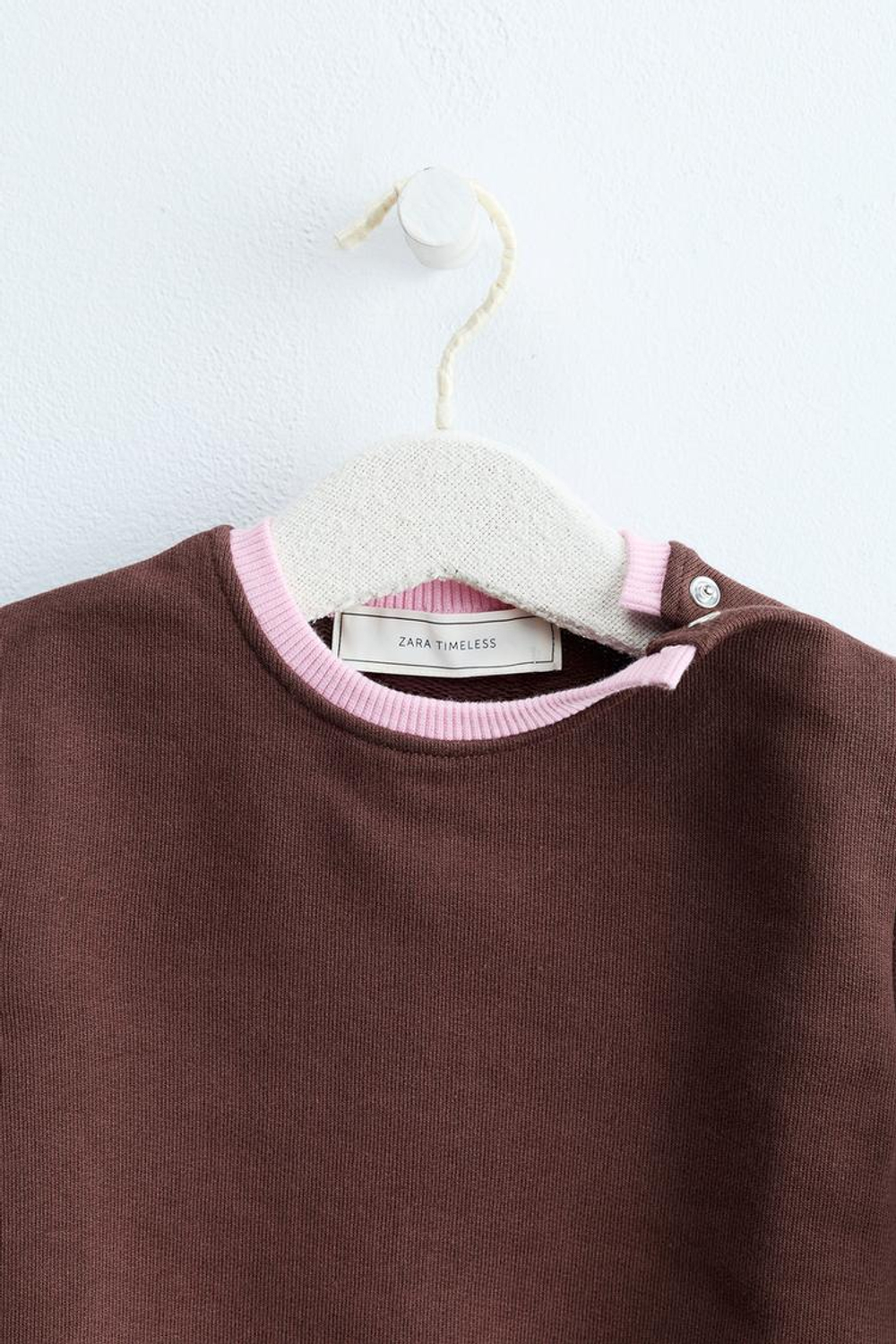 ZARA TIMELESS — ТОЛСТОВКА С КОНТРАСТНОЙ ОТДЕЛКОЙ, КОРИЧНЕВЫЙ