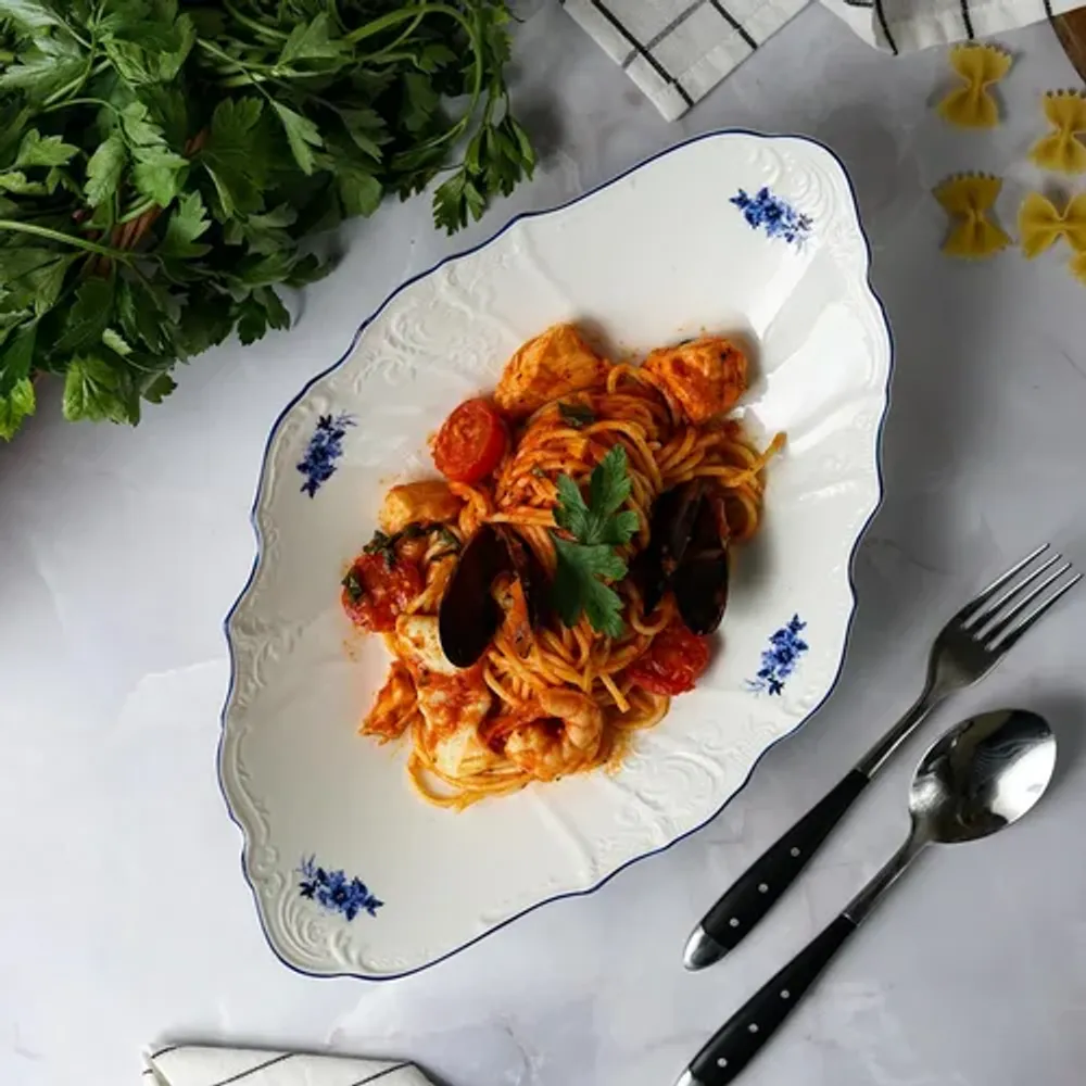 Блюдо овальное 33,7*21 см h6,4 см 800 мл глубокое Crush Blue Flower P.L. Proff Cuisine [1]