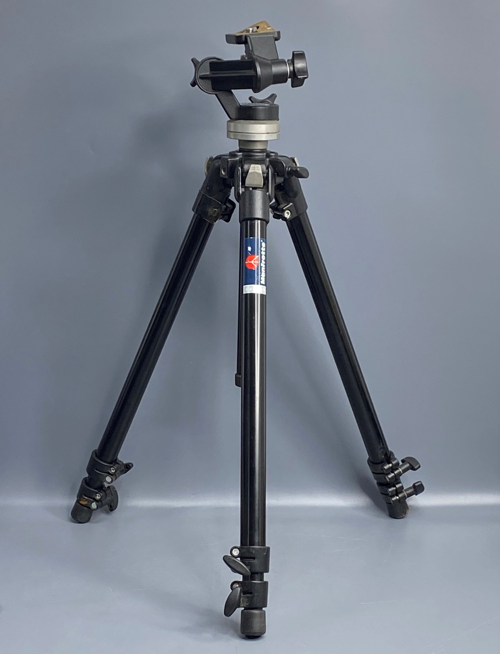 Manfrotto 190B + Manfrotto 056
