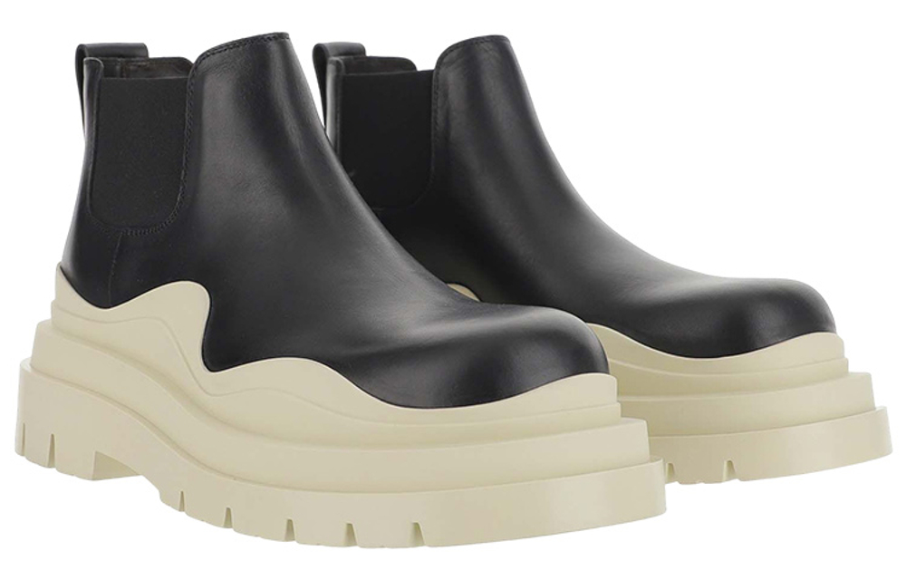 Bottega Veneta Tire Chelsea Ankle Length Chelsea Boots Men"s Beige Black