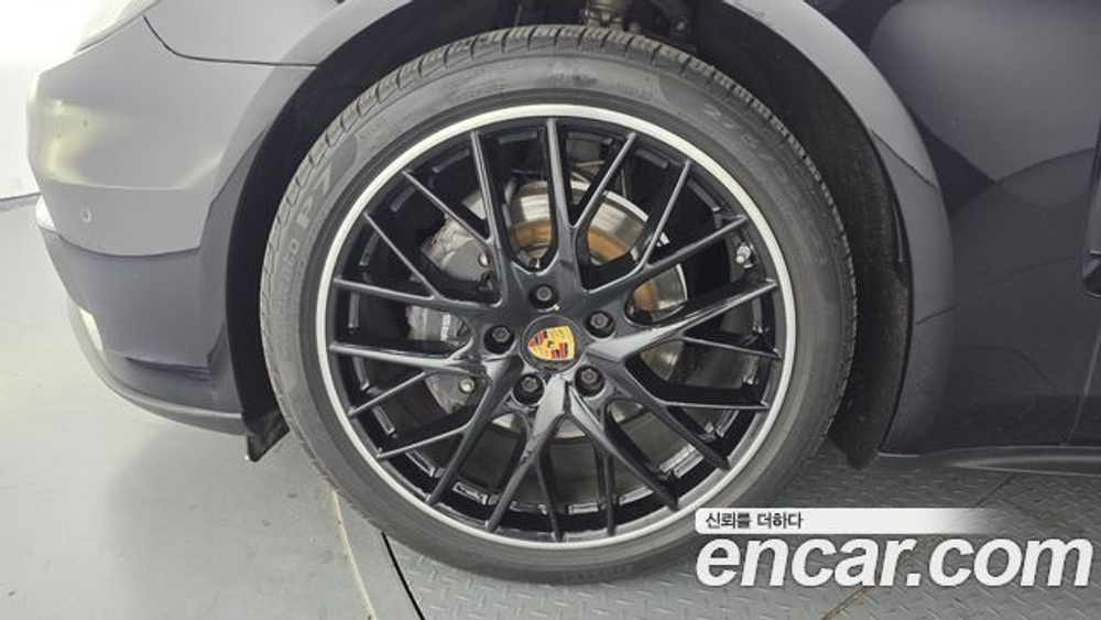 Porsche Panamera 3.0 AWD — 2020