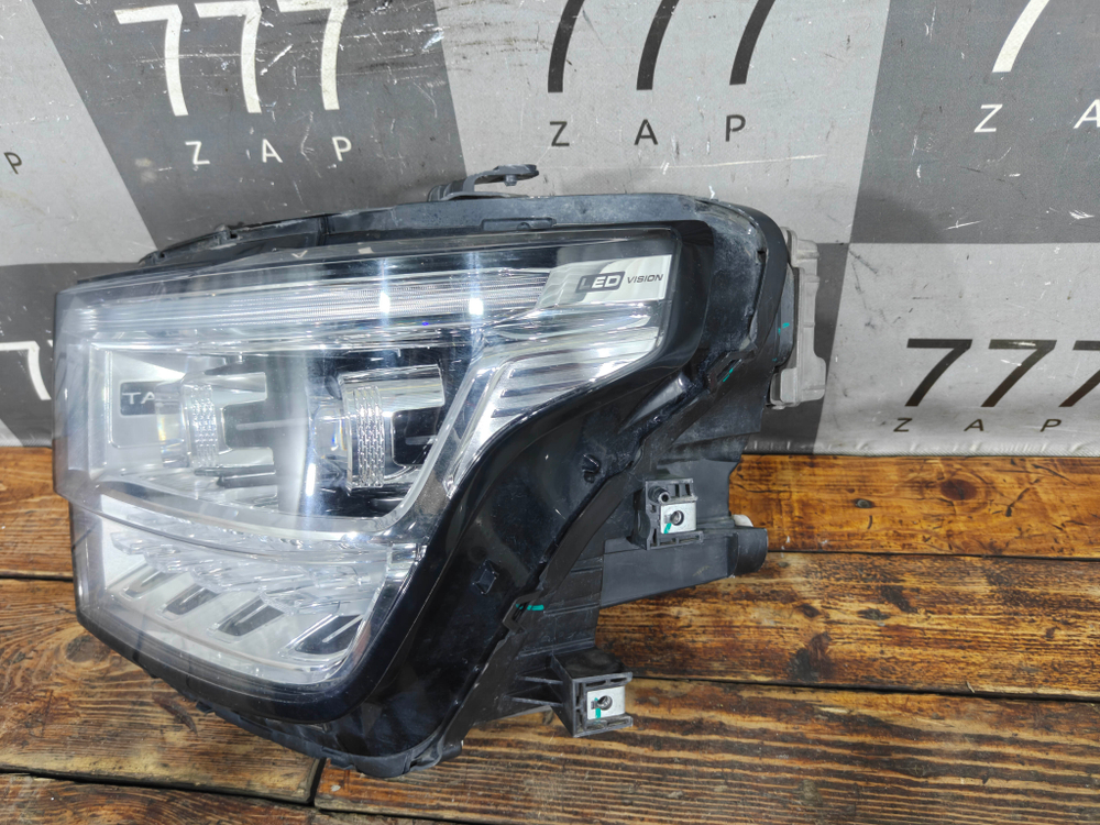 Фара левая LED Tank 500 21-нв Б/У Оригинал 4121104XKV3AA
