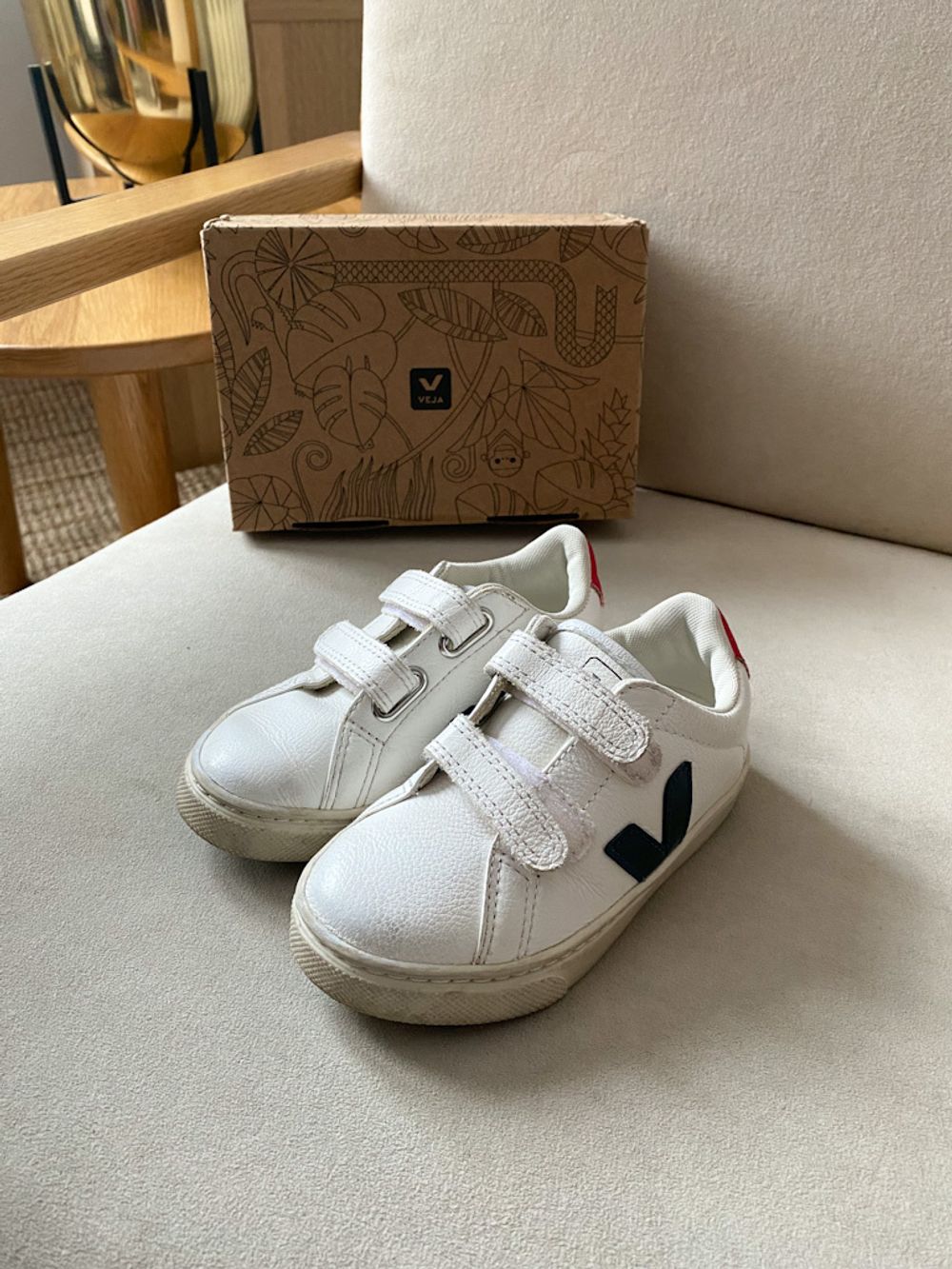 Кроссовки Veja