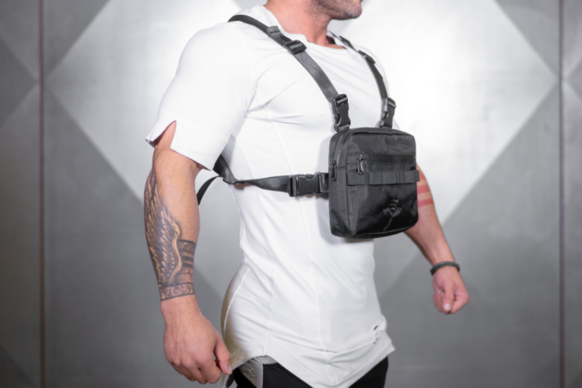 Сумка BODY ENGINEERS Tactical Front Bag Black