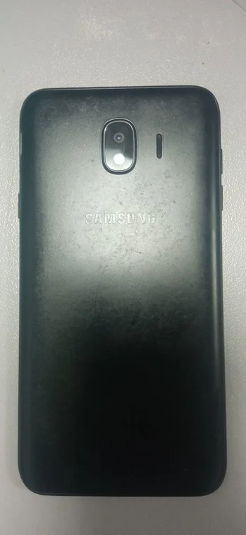 Смартфон Samsung Galaxy J4 (2018) J400F 3/32GB Black (Витринный)