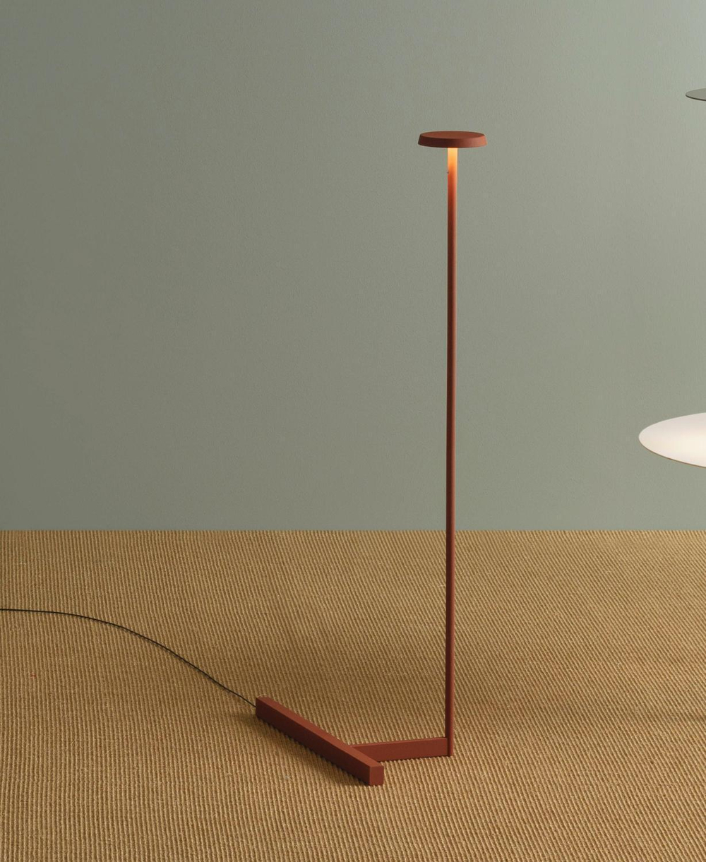 Floor design lamp Flat 5955 by Vibia