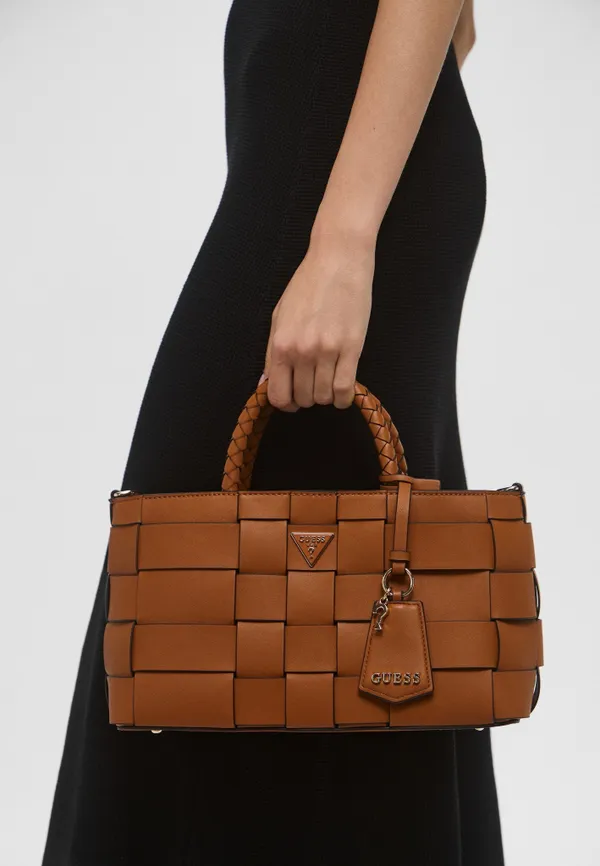 Сумка  женская  GUESS