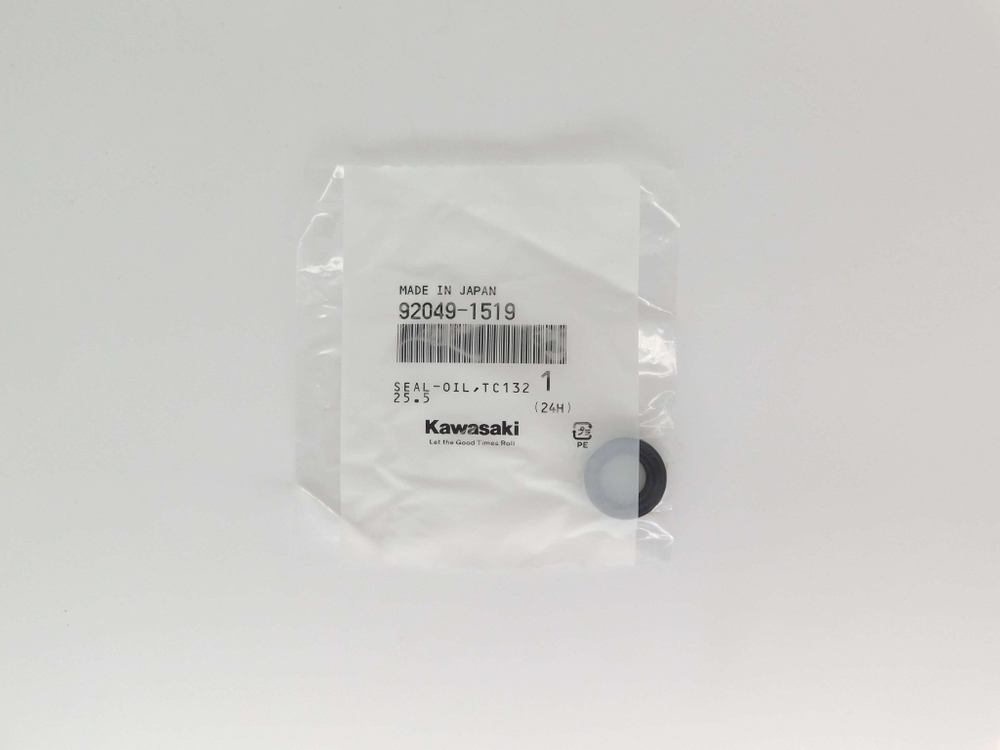 Сальник вала КПП Kawasaki ER-4N ER-6N Ninja 400R 650 Versys 650 92049-1519