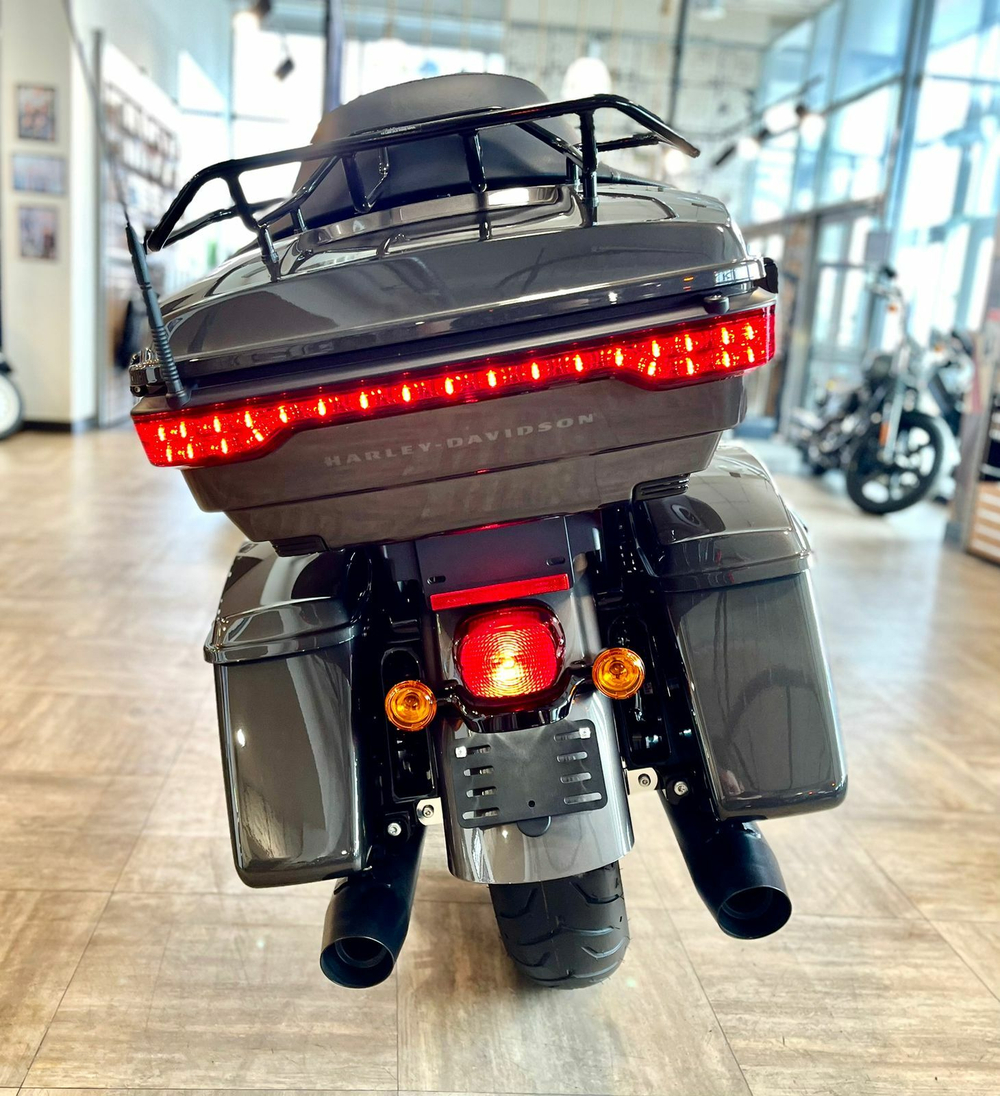 Ultra Limited 114 "Gray Haze" Harley-Davidson 2023