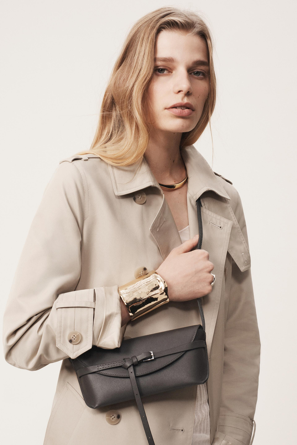 ZARA КОЖАНАЯ СУМКА ЧЕРЕЗ ПЛЕЧО — THE ITEM, СЕРЫЙ