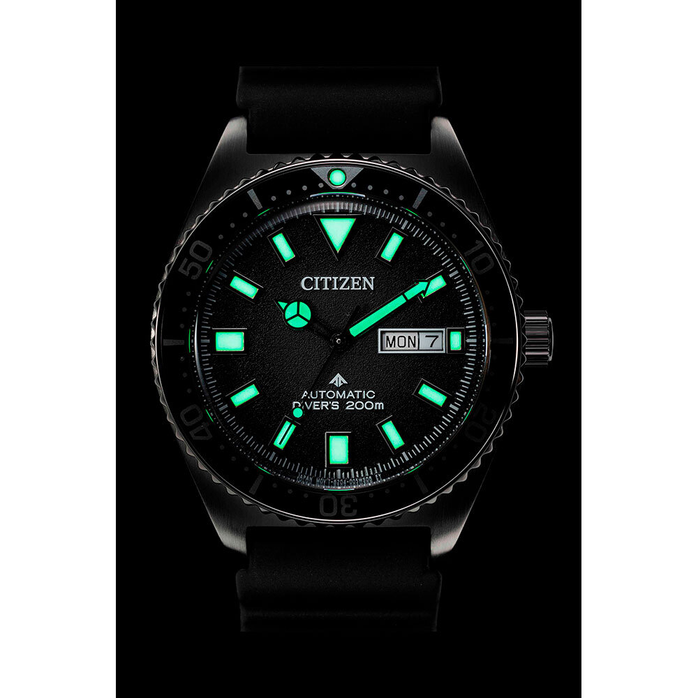Мужские наручные часы Citizen NY0120-01E