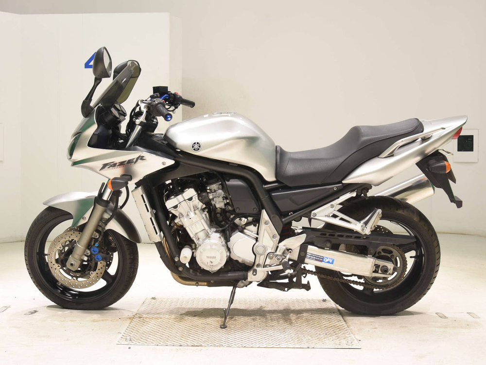 Yamaha FZS1000 Fazer 2004