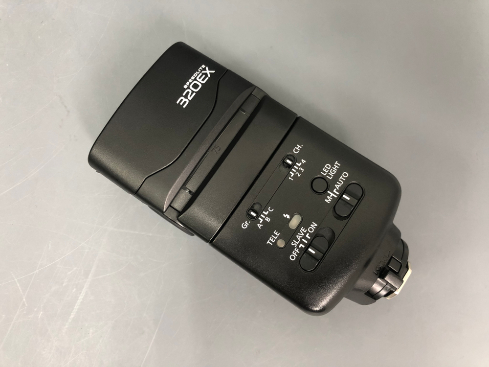 Canon Speedlite 320EX