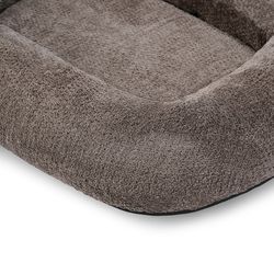 Лежанка Остров цвета мокко из коллекции Pets Essential, размер L