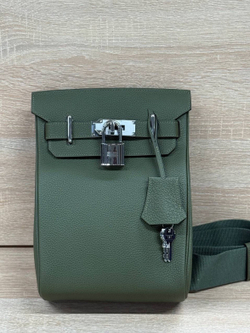 Нагрудная сумка слинг Hermes Kelly (Messenger) зеленая