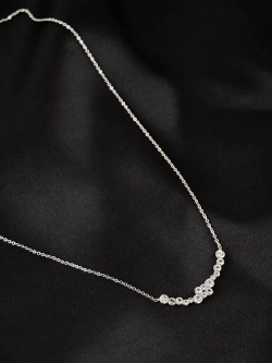 Тонкое колье Млечный путь с белыми кристаллами Swarovski в родии