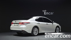 Toyota Camry 2.5 — 2019